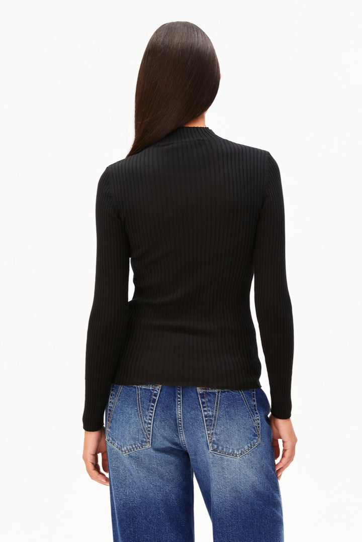 ALAANIA Knit Sweater
