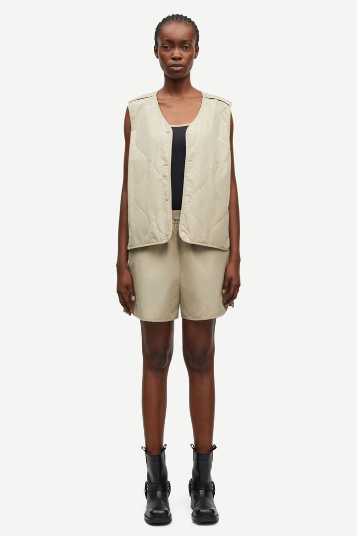 SAYUNA Shorts white pepper