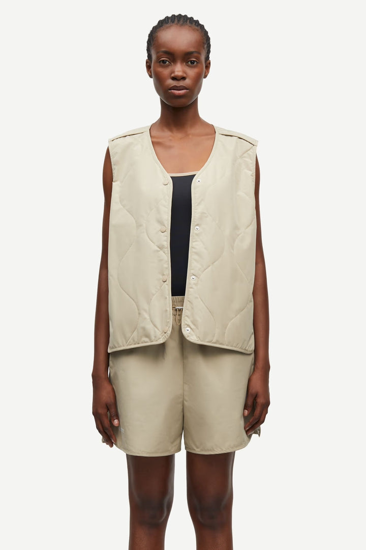SAYUNA Shorts white pepper