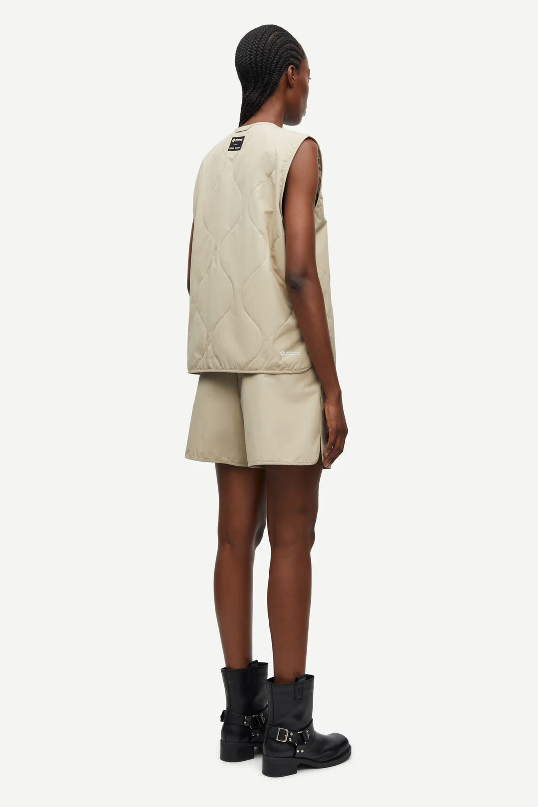 SAYUNA Shorts white pepper