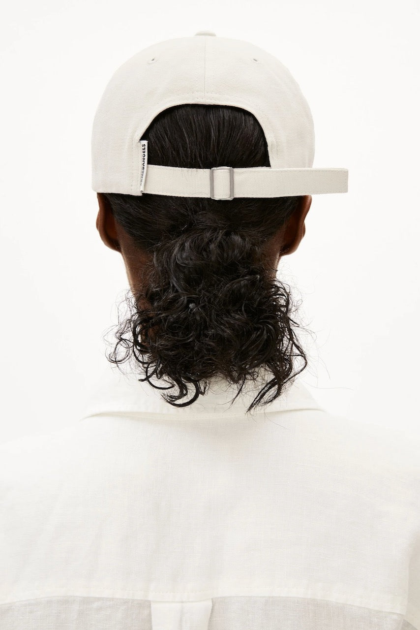 YENAAS Bold Cap