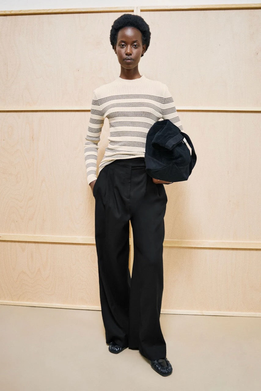 ALAANIA Striped Knit Sweater oatmilk black