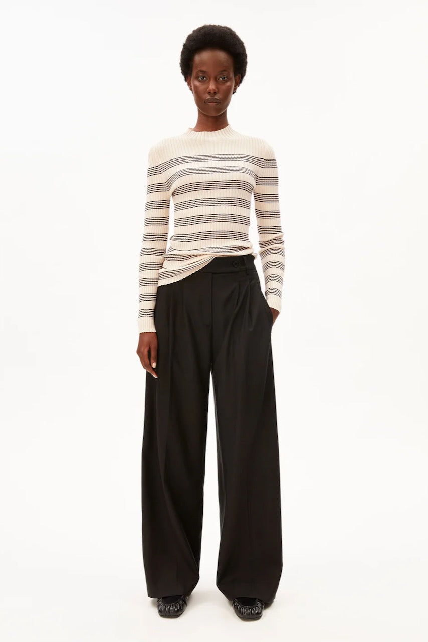 ALAANIA Striped Knit Sweater oatmilk black
