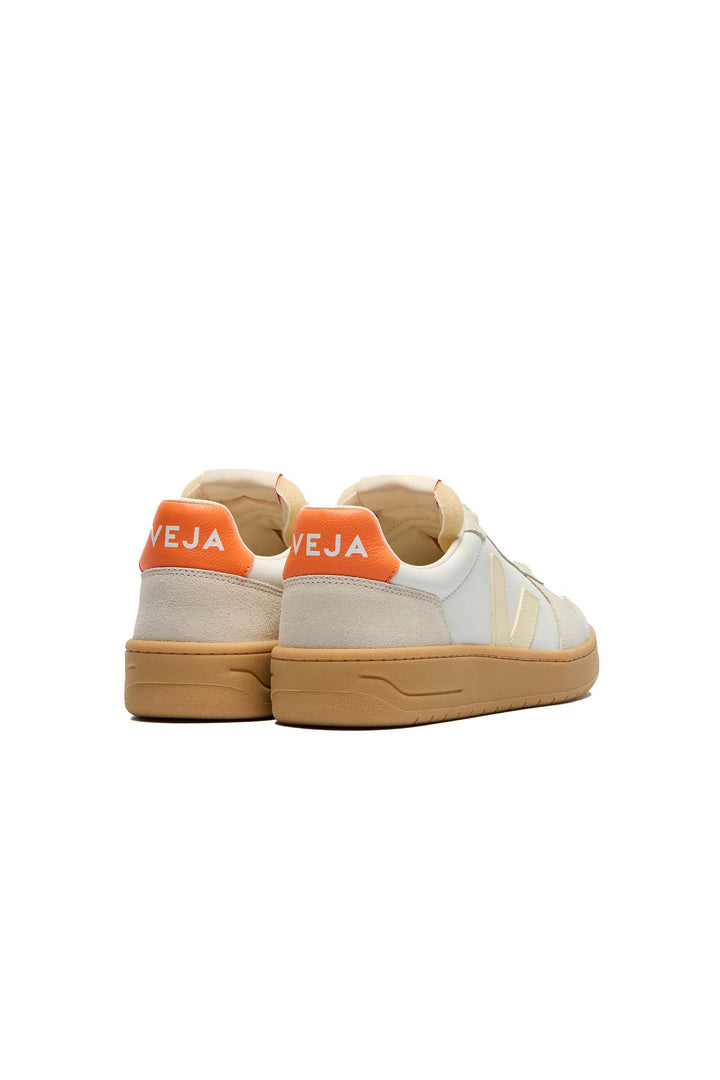 V-82 Leather pure calcaire fury