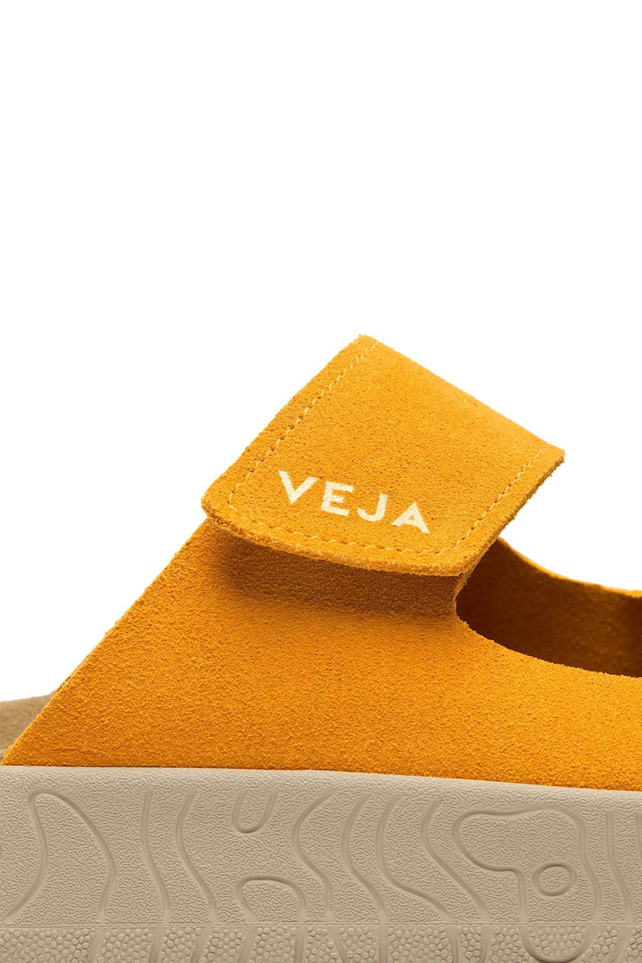 ETNA Suede safran almond