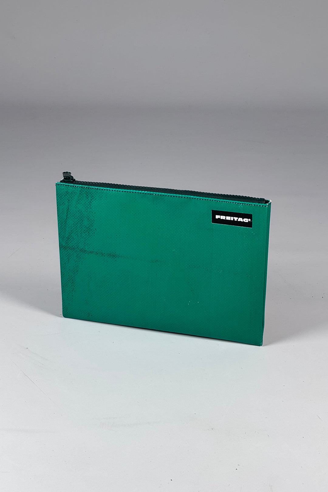 CHUCK F07 Pouch M
