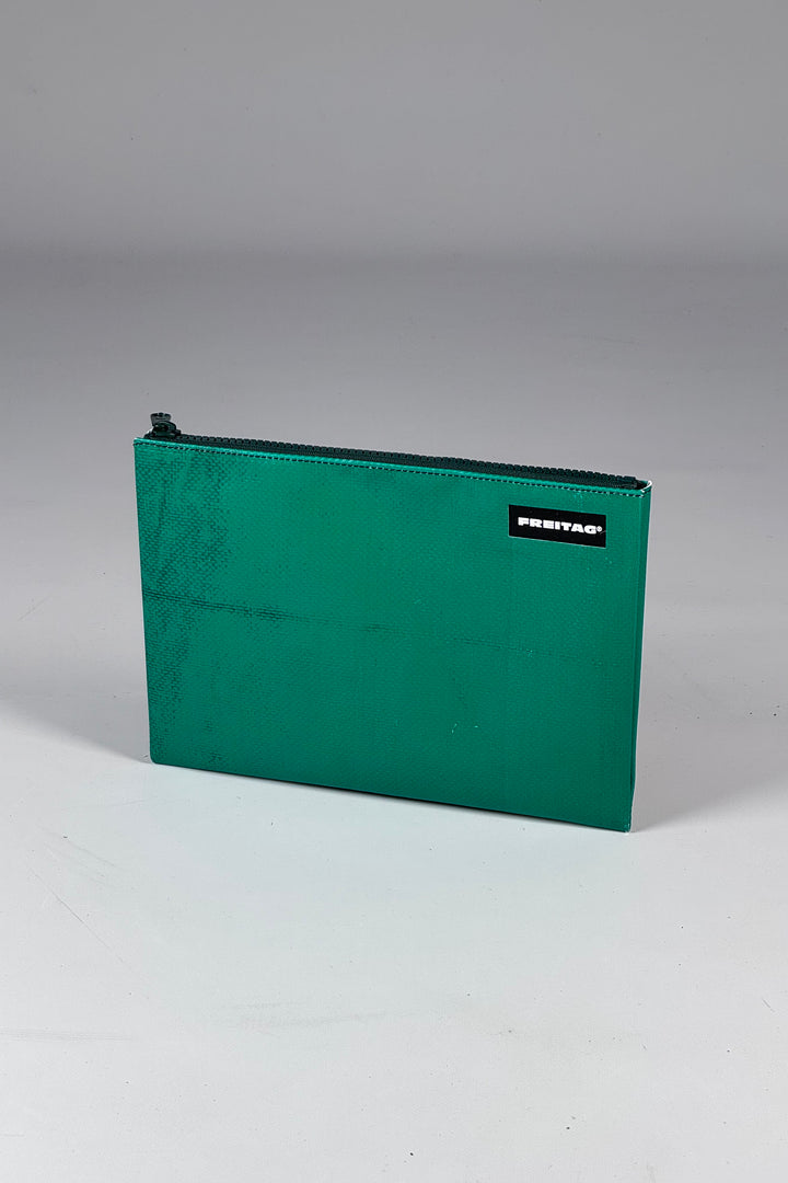 CHUCK F07 Pouch M