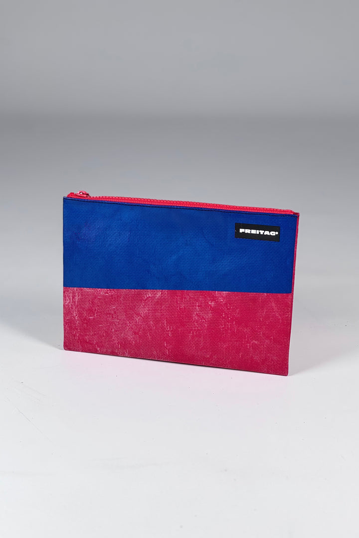CHUCK F07 Pouch M