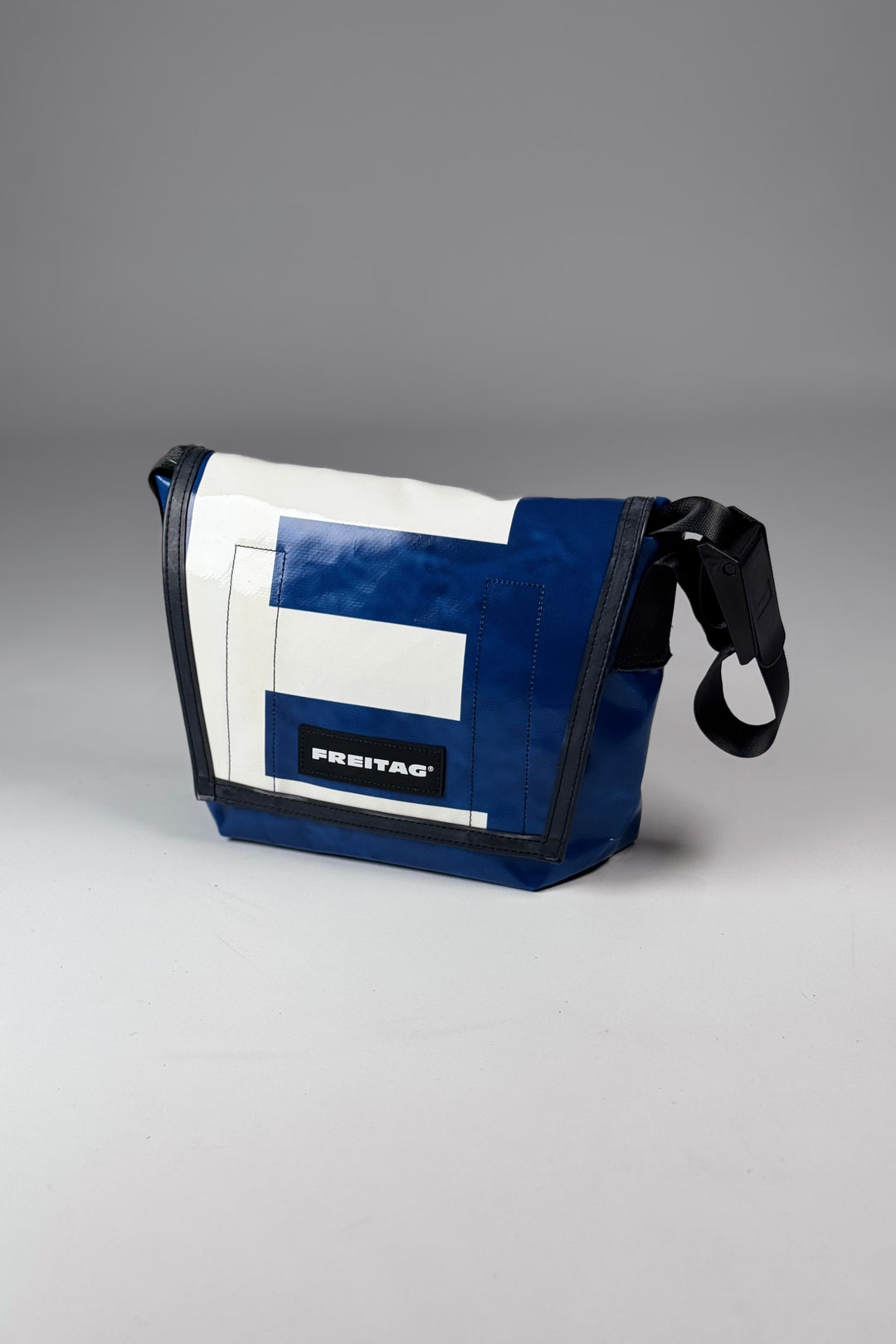 LASSIE F11 Messenger Classic S