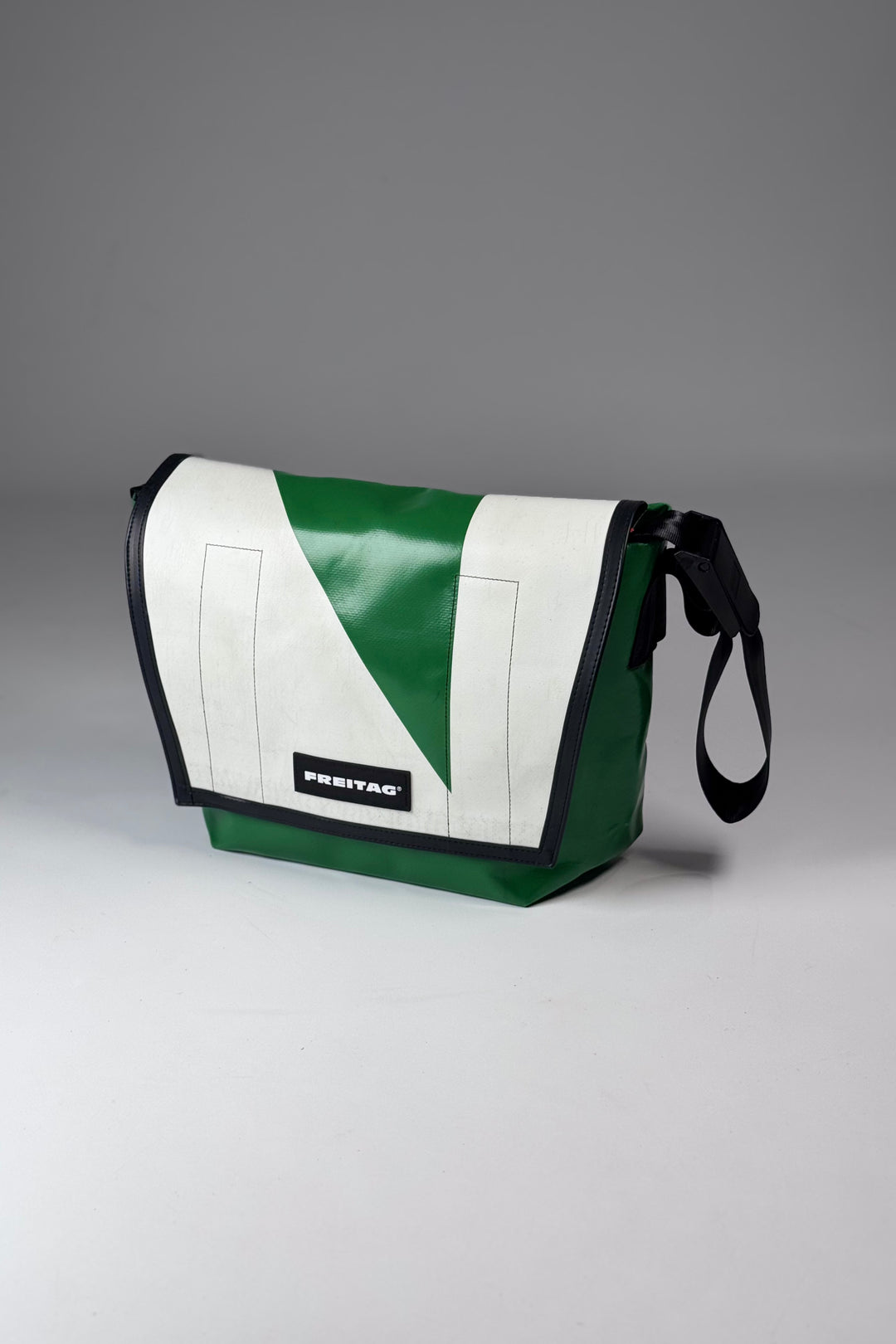 DEXTER F14 Messenger Classic Slim