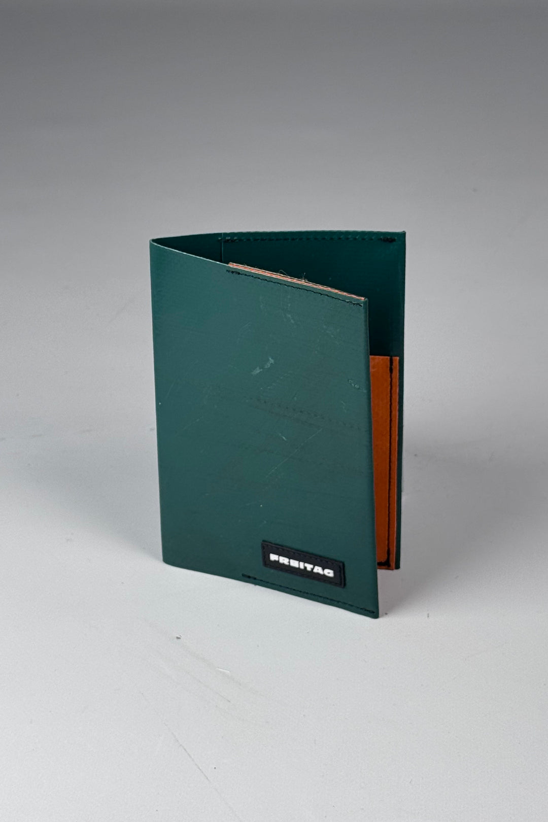 EXPLORER F243 2-in-1 Sleeve