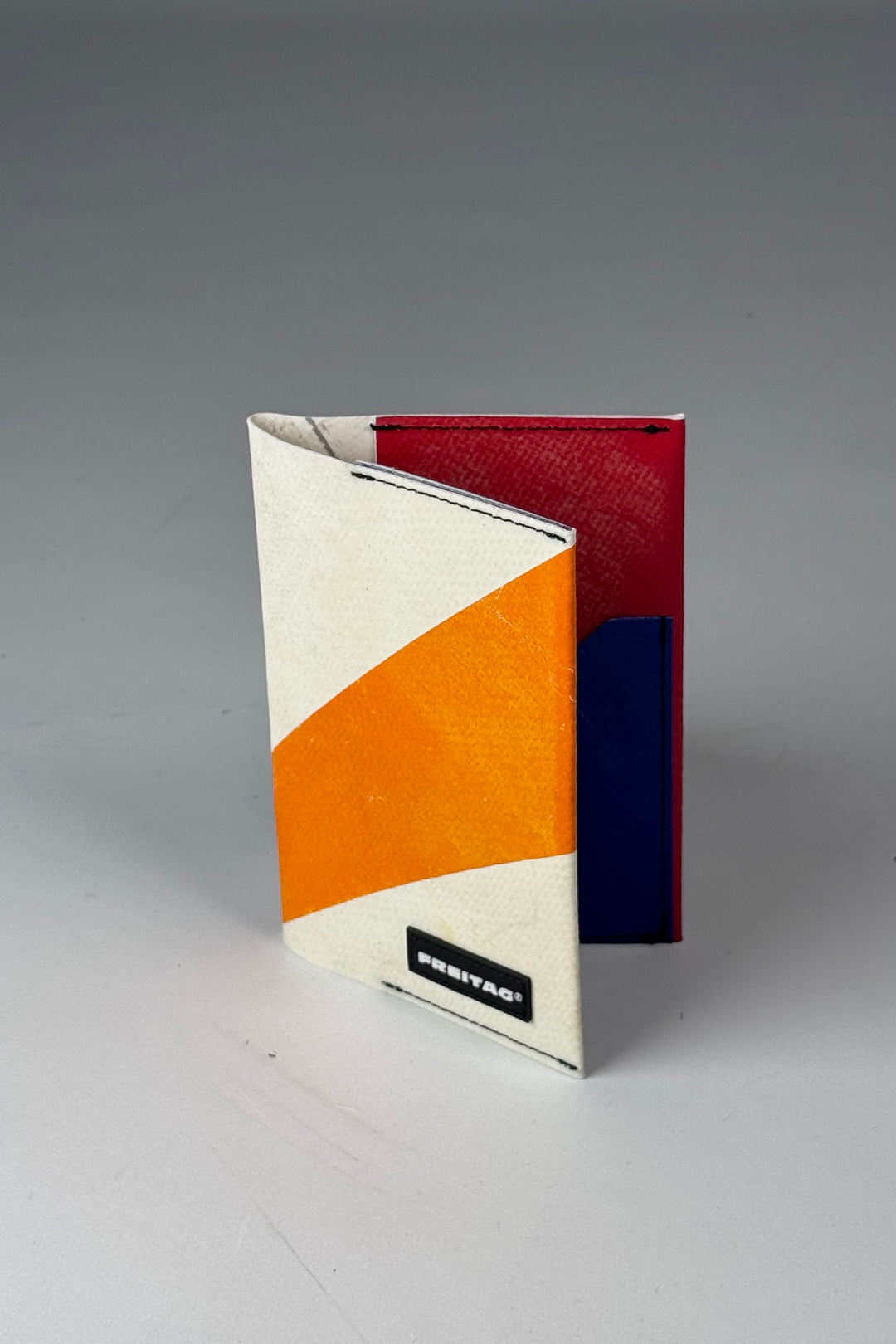 EXPLORER F243 2-in-1 Sleeve