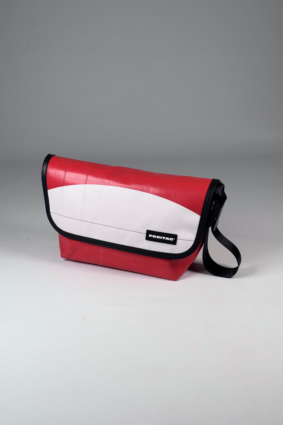 SURFSIDE 6 F42 Messenger