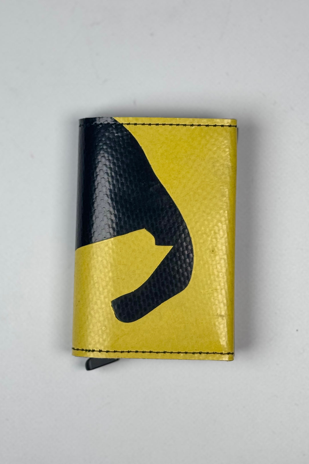 SECRID X FREITAG F705