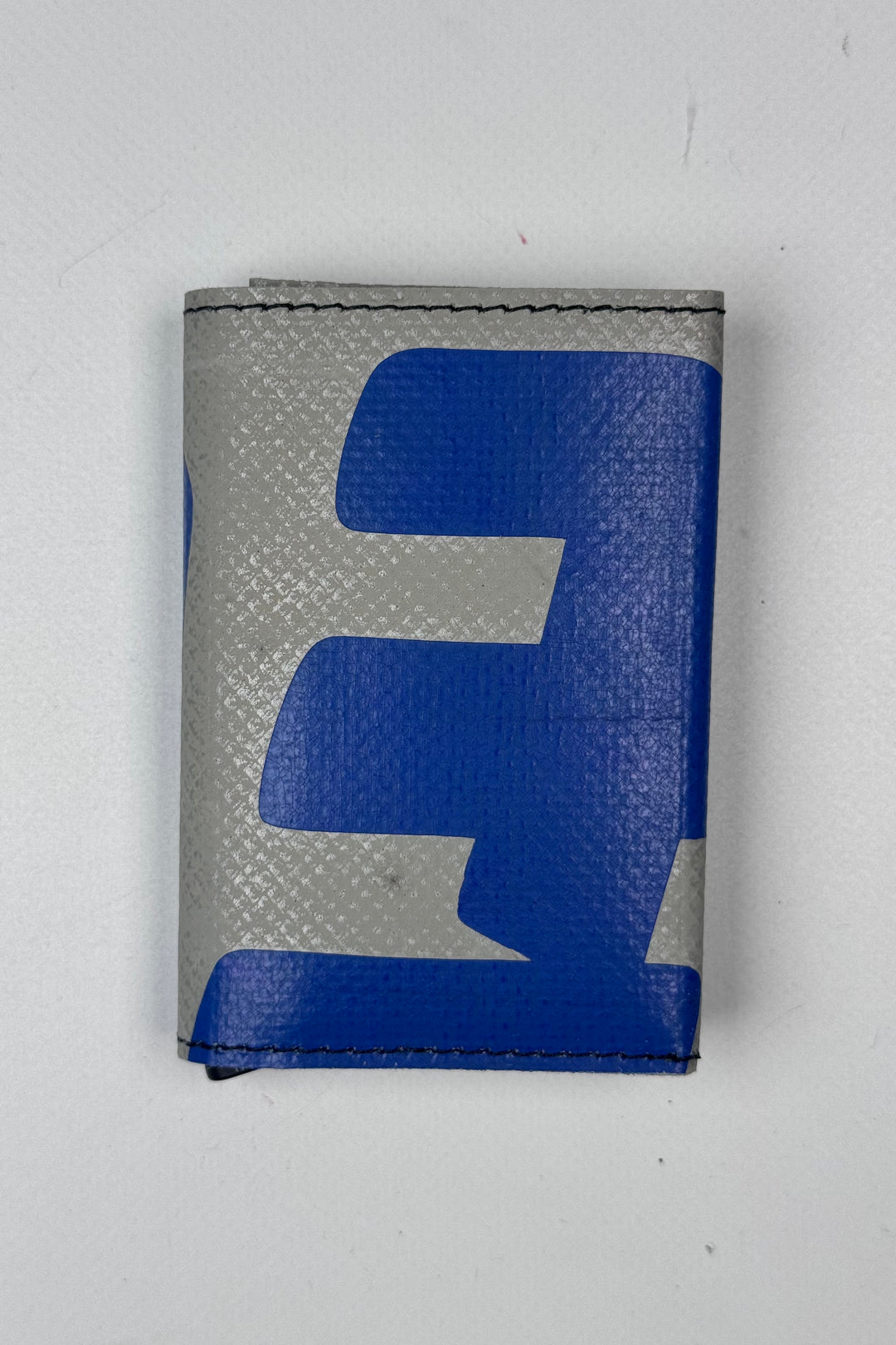 SECRID X FREITAG F705