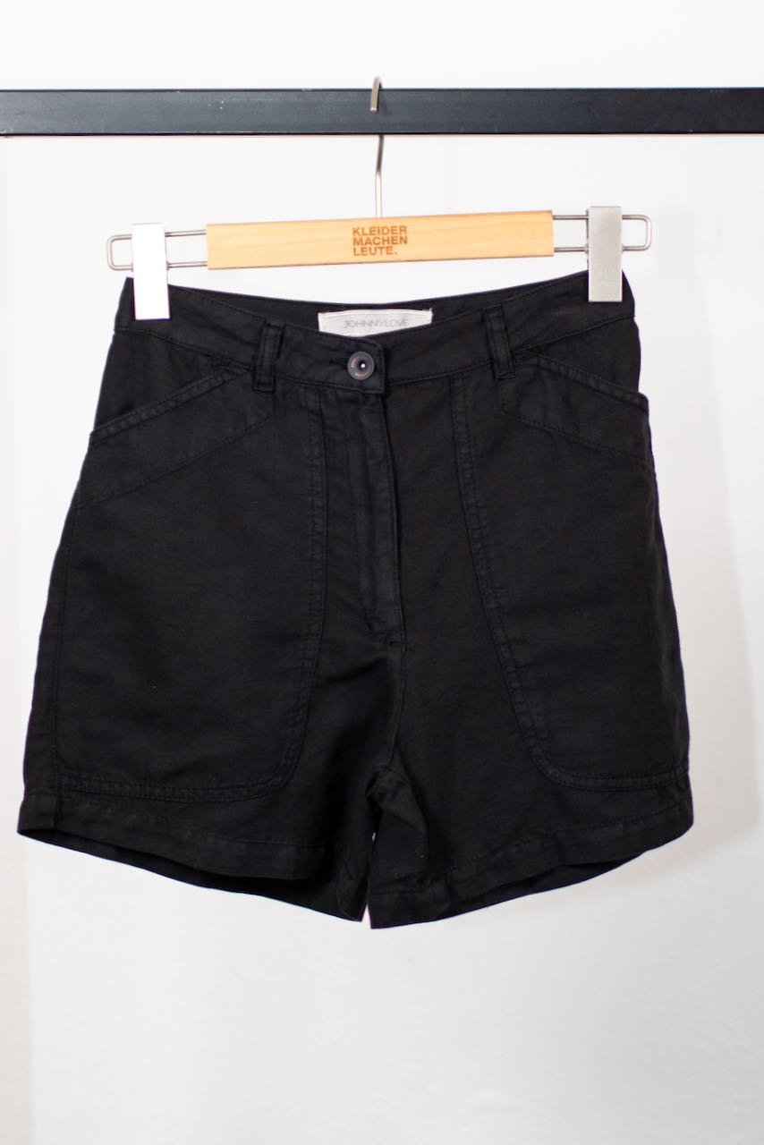 LARA Shorts