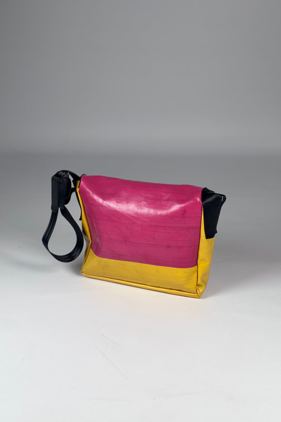LASSIE F11 Messenger Classic S
