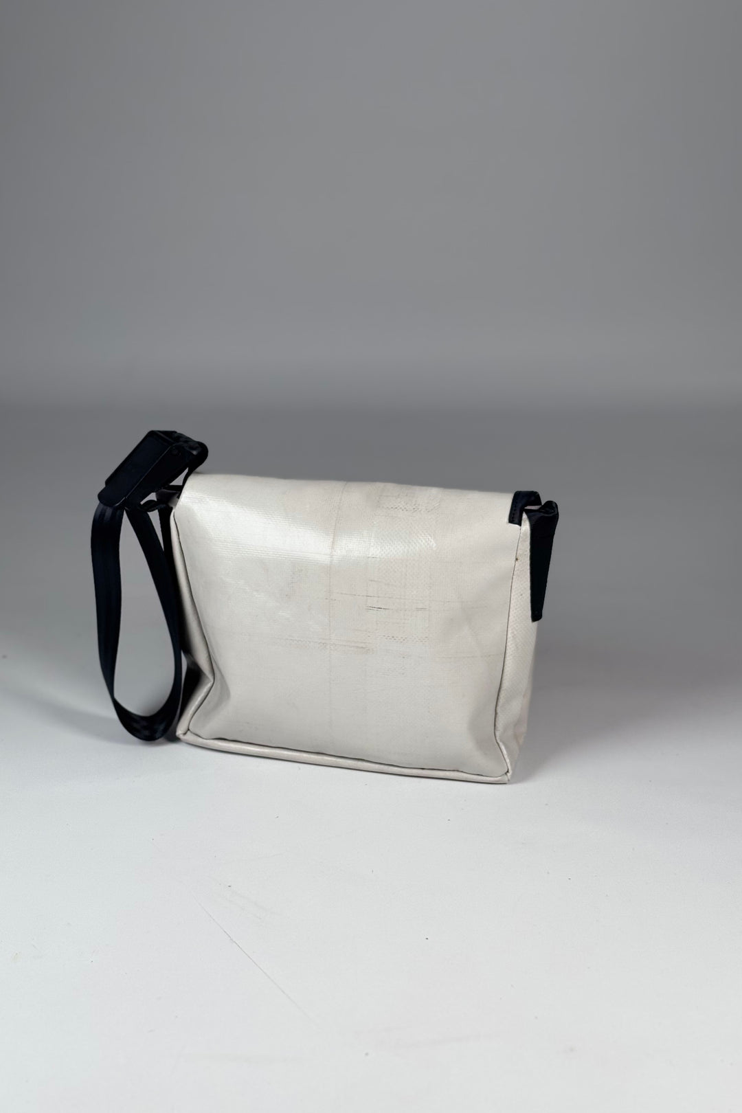 LASSIE F11 Messenger Classic S