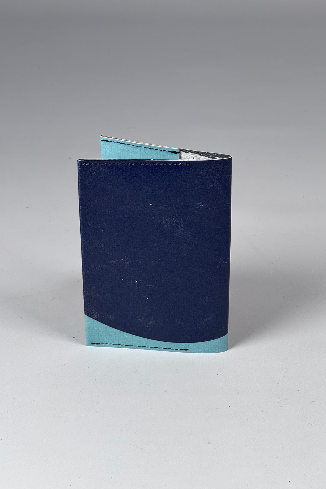 EXPLORER F243 2-in-1 Sleeve