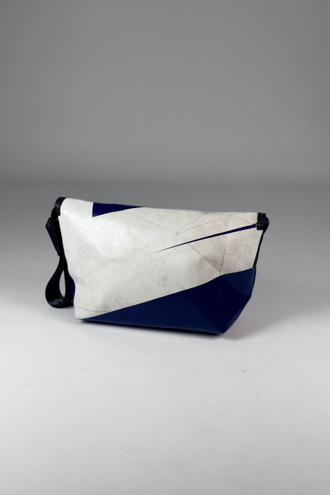 SURFSIDE 6 F42 Messenger