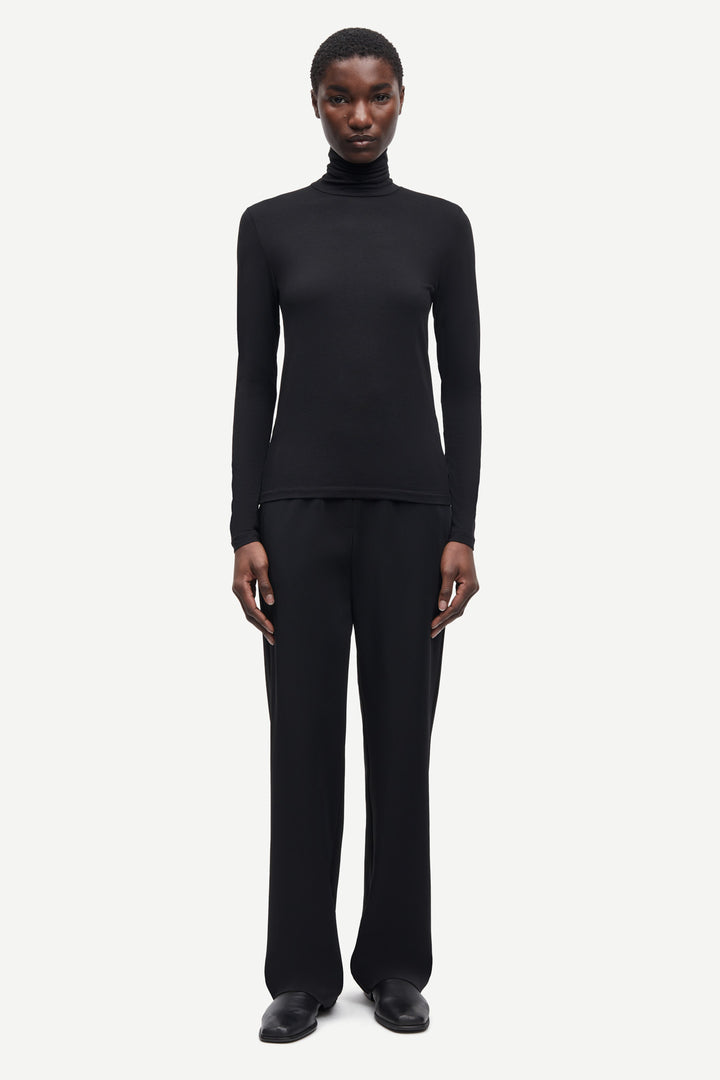 ESTER T-N Longlseeve black