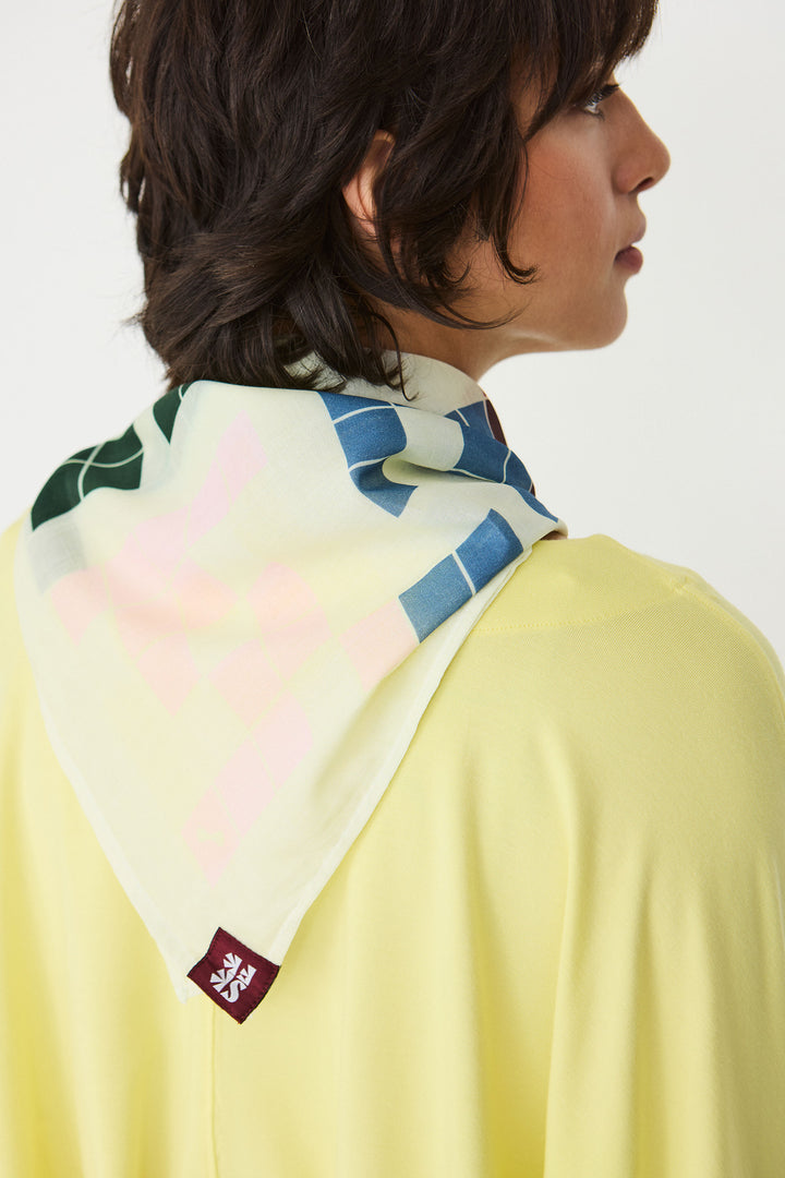 NIKA Scarf