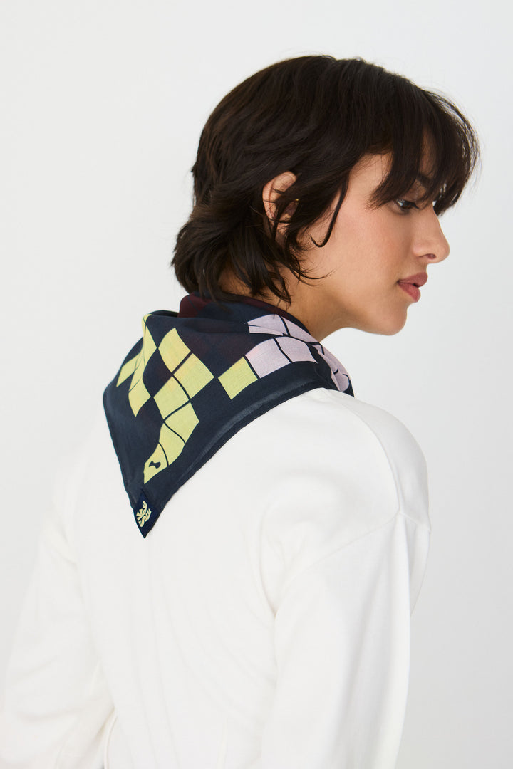 NIKA Scarf