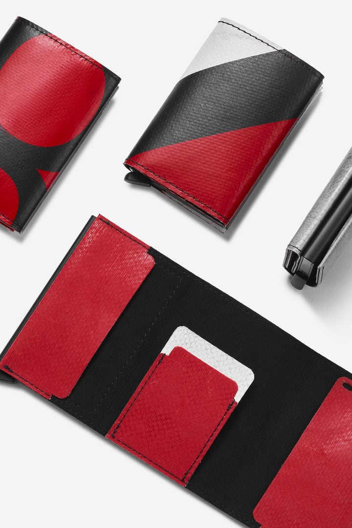 SECRID X FREITAG F705
